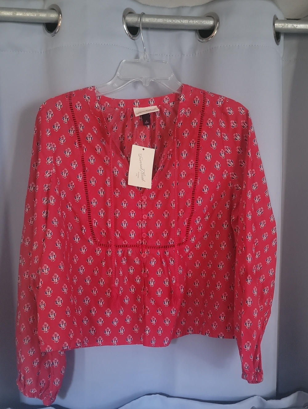 Universal Thread Women’s M Red Floral Boho Peasant Blouse 100% Cotton NWT